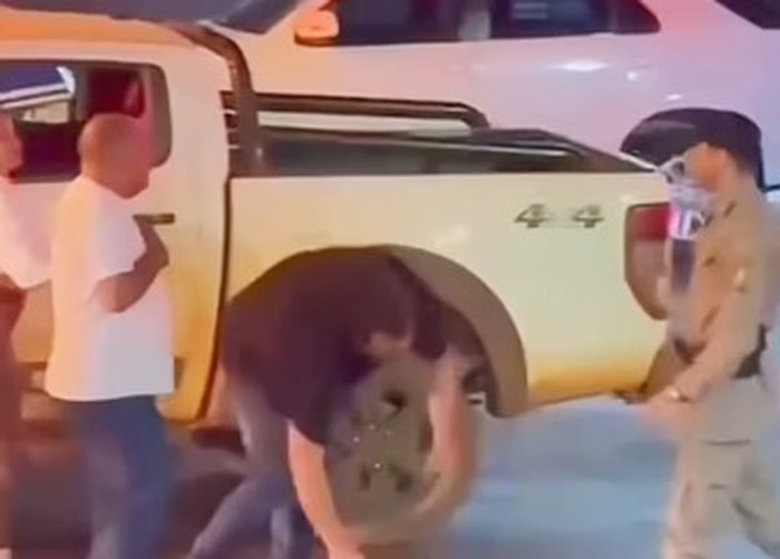 Motorista embriagado parte para cima de PM e é nocauteado durante abordagem em Goiânia; Vídeo viraliza
