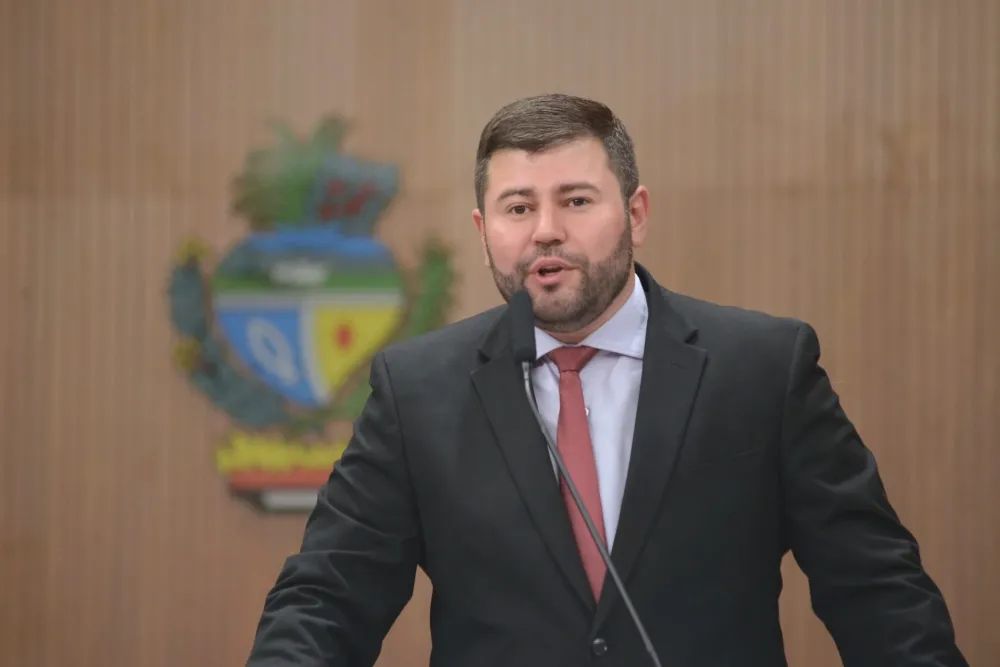 Justiça determina remoção de fake news contra Amilton Filho e condena sites com multa diária